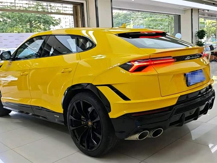 2023 Lamborghini Urus