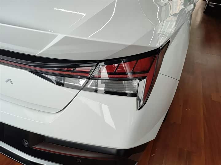 Hyundai Elantra N line 2023 2023款 1.5L CVT LUX尊贵版