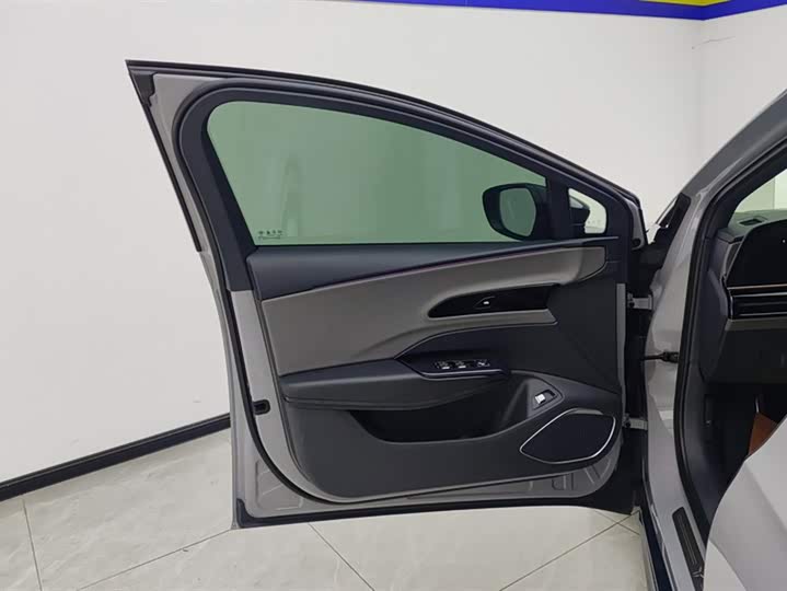 Hongqi EH7 2024 2024款 690 Pro