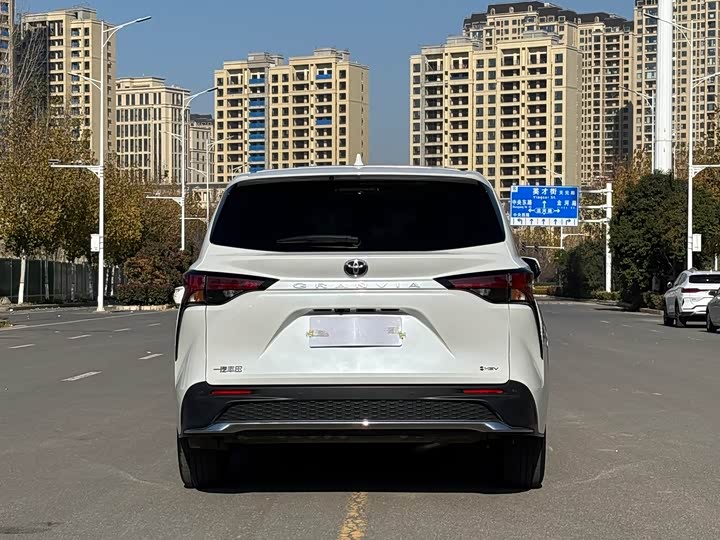 Toyota Granvia 2024 2024款 2.5L混动 舒适版