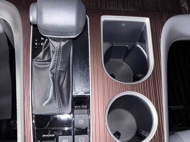 Toyota Granvia 2024 2024款 2.5L混动 舒适版