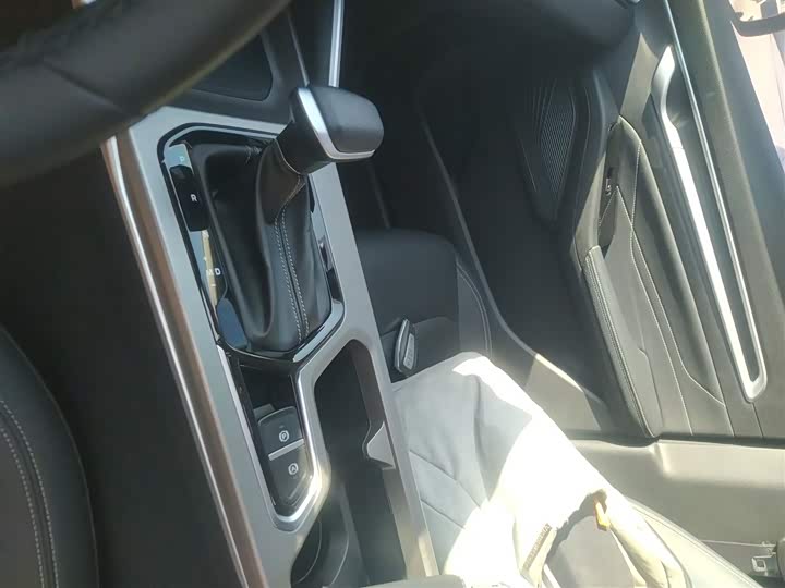 Geely Emgrand 2025 2025款 第4代 1.5L CVT龙腾版