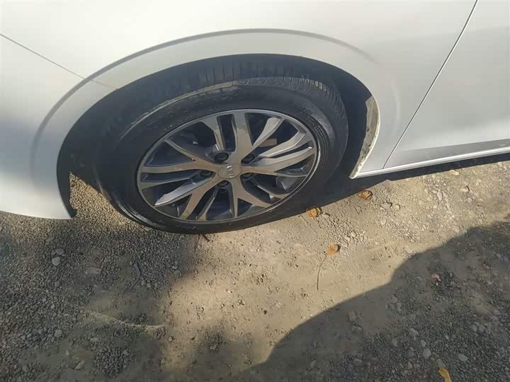 Geely Emgrand 2025 2025款 第4代 1.5L CVT龙腾版