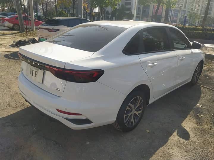 Geely Emgrand 2025 2025款 第4代 1.5L CVT龙腾版