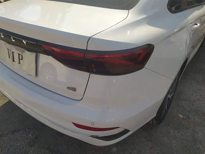 Geely Emgrand 2025 2025款 第4代 1.5L CVT龙腾版