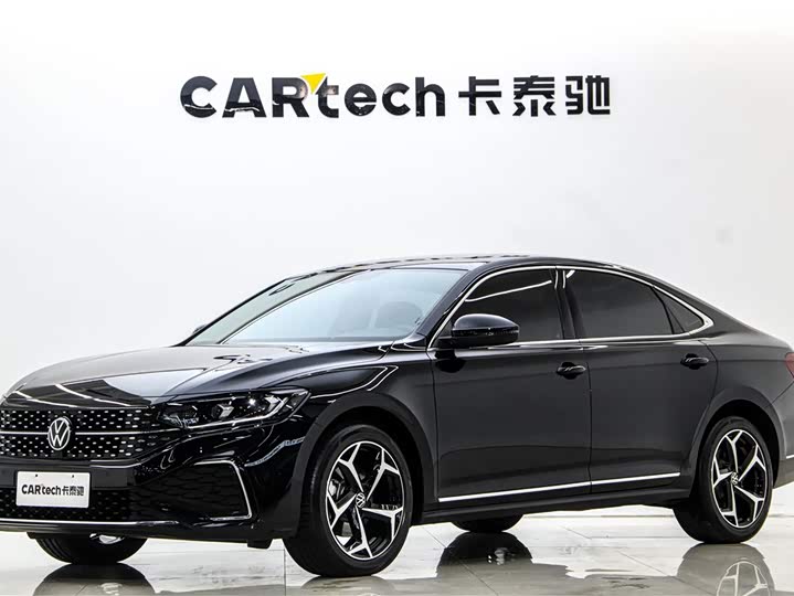Volkswagen Passat 2025 2025款 出众款 330TSI 星空精英版