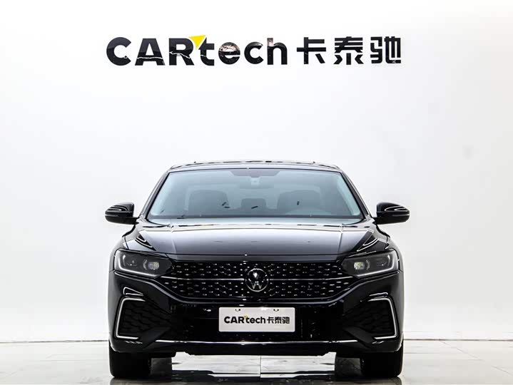 Volkswagen Passat 2025 2025款 出众款 330TSI 星空精英版