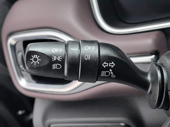 GAC Trumpchi M6 2025 2025款 MAX 270T WDCT 豪华版