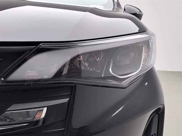 GAC Trumpchi M6 2025 2025款 MAX 270T WDCT 豪华版