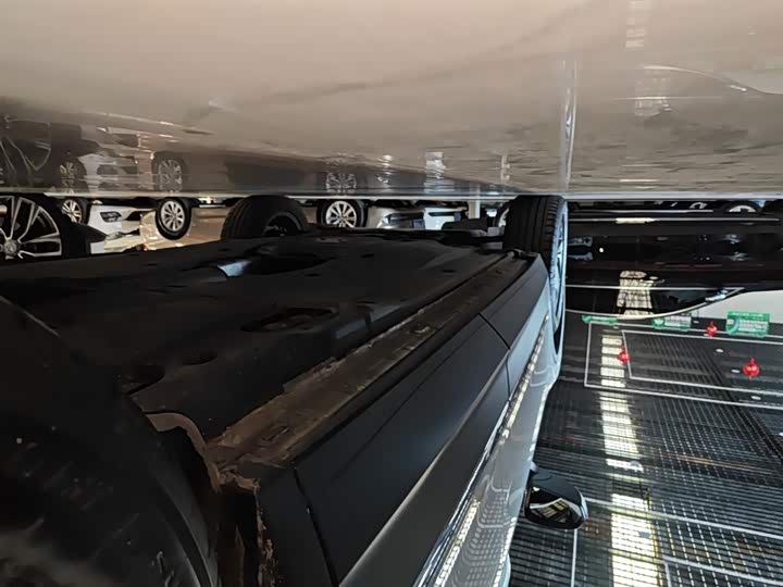 Volkswagen Tiguan L Pro 2025 2025款 出众款 300TSI 自动两驱龙腾版