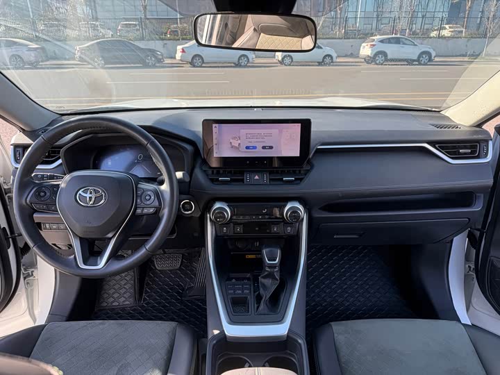 Toyota RAV4 2024 2024款 2.0L CVT四驱探险Plus版