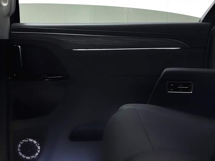 Buick GL8 Hybrid 2025 2025款 陆尚 先享版 7座