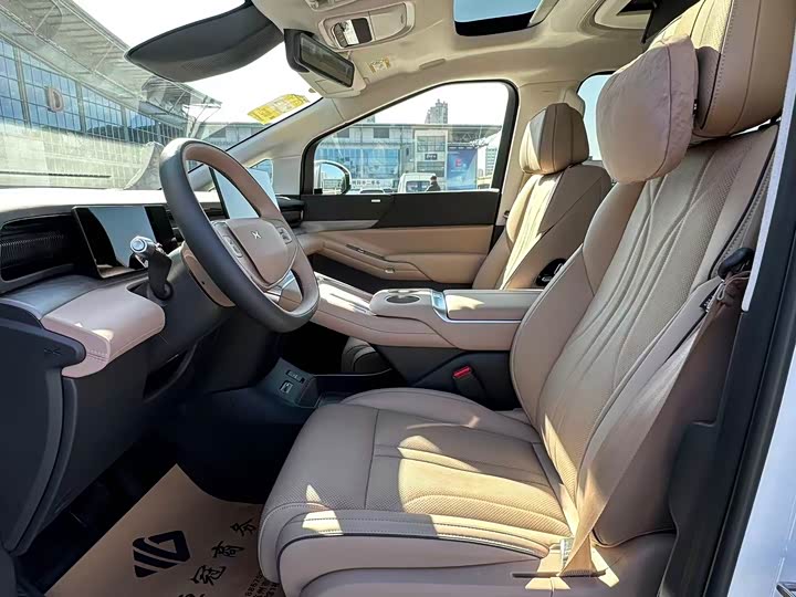 XPeng X9 2025 2025款 纯电 740超长续航 Max