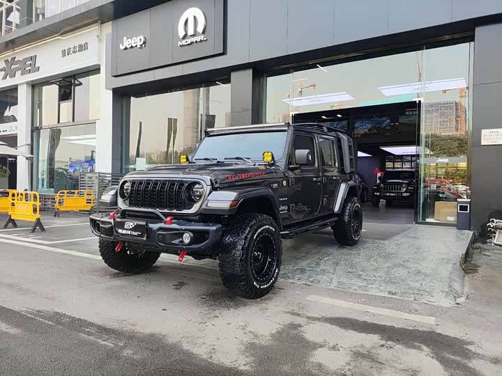 Jeep Wrangler 2024 2024款 2.0T 撒哈拉四门版