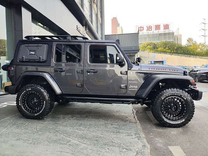 Jeep Wrangler 2024 2024款 2.0T 撒哈拉四门版