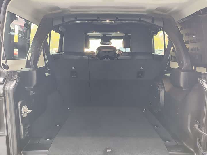 Jeep Wrangler 2024 2024款 2.0T 撒哈拉四门版