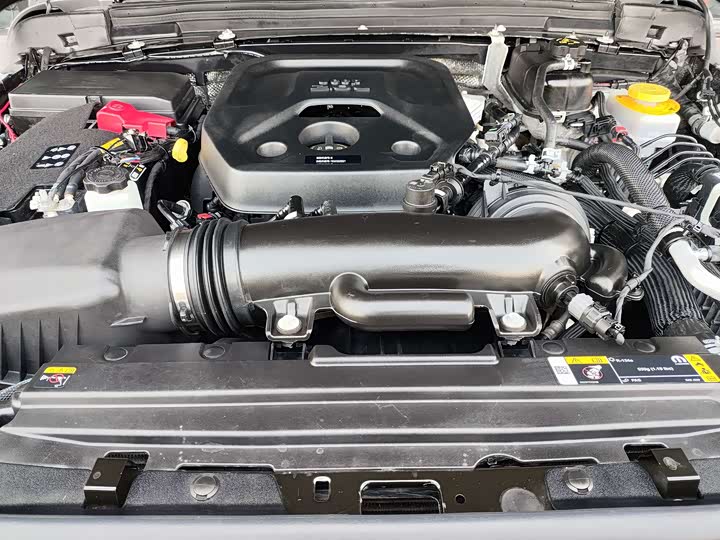 Jeep Wrangler 2024 2024款 2.0T 撒哈拉四门版