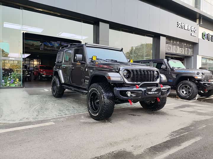 Jeep Wrangler 2024 2024款 2.0T 撒哈拉四门版