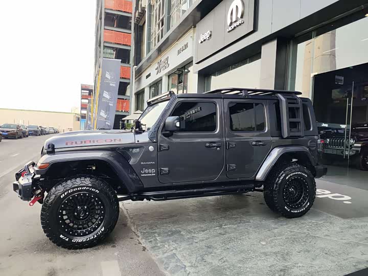 Jeep Wrangler 2024 2024款 2.0T 撒哈拉四门版