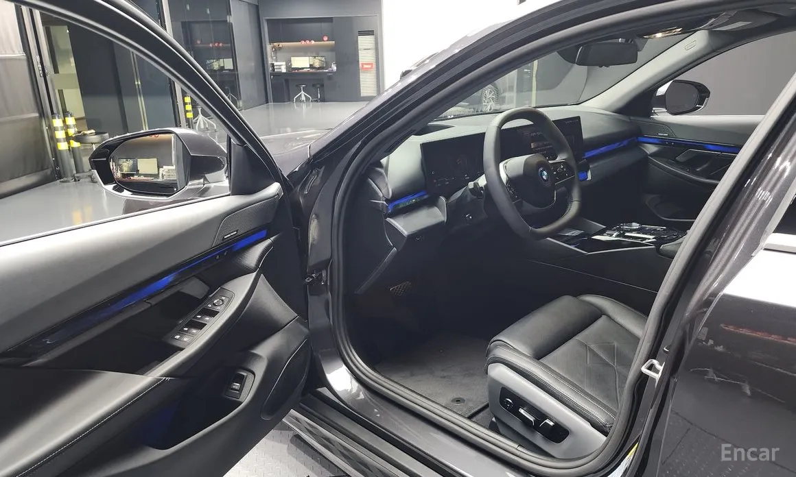 BMW i5 2023 eDrive 40