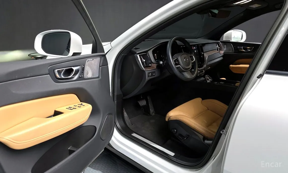 Volvo XC60 2017 B6 Inscirtion