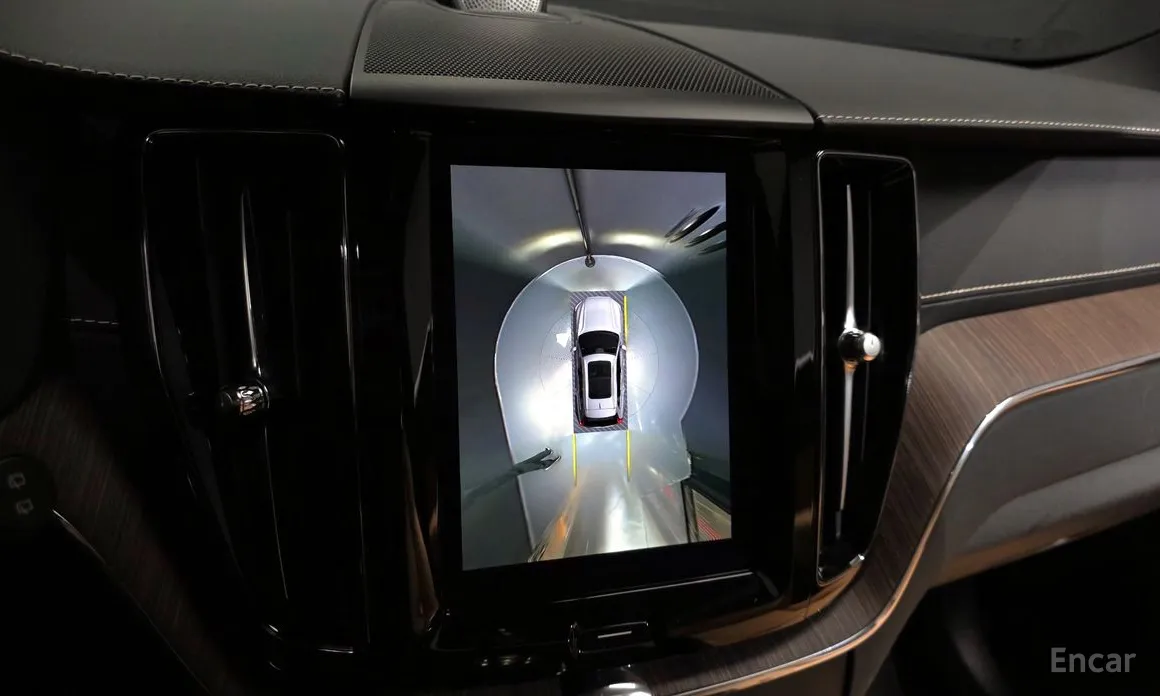 Volvo XC60 2017 B6 Inscirtion