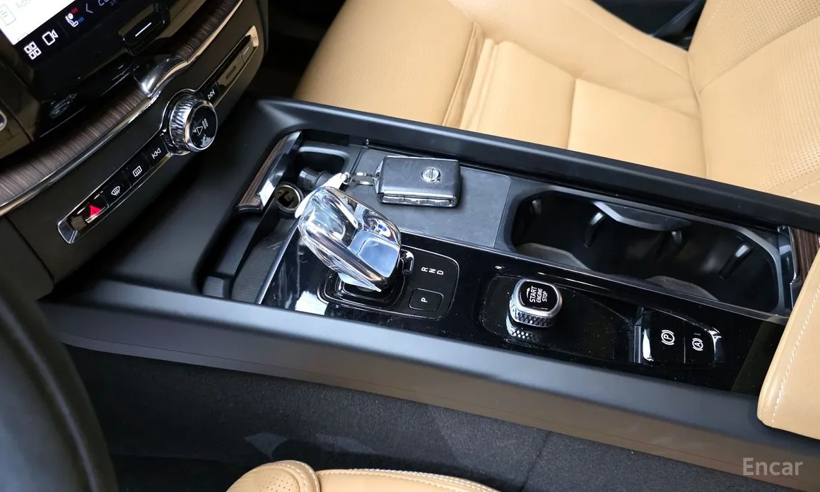 Volvo XC60 2017 B6 Inscirtion