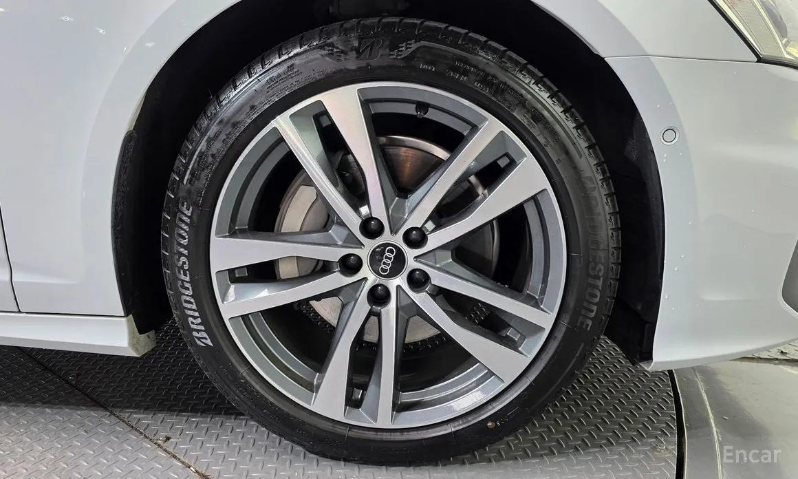 Audi A6 2019 45 TFSI Quattro Premium