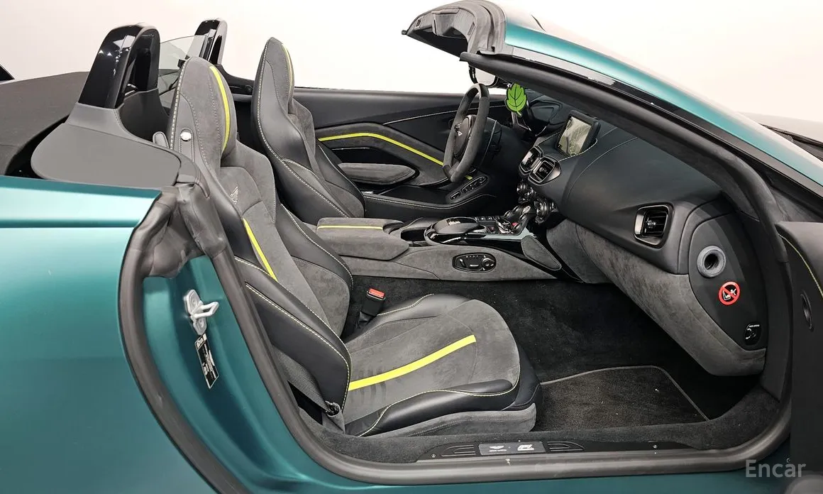 Aston Martin Vantage 2018 4.0 V8 Roadster F1 Edition