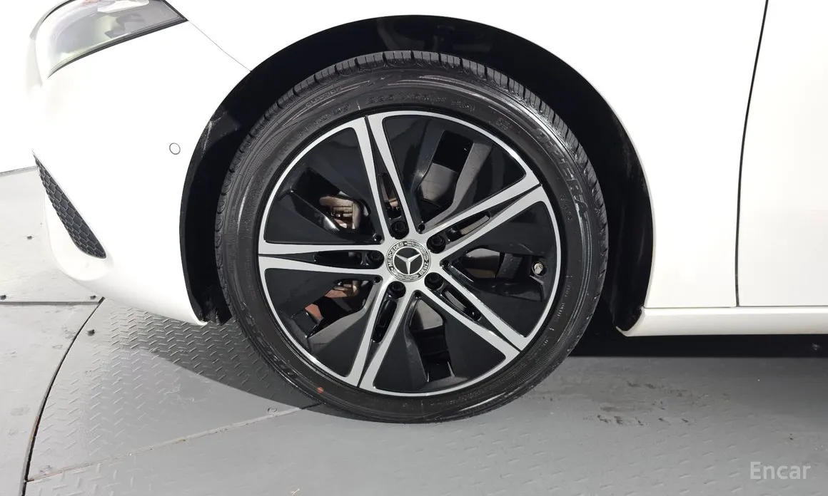 Mercedes-Benz A-Class 2019 A220 Sedan