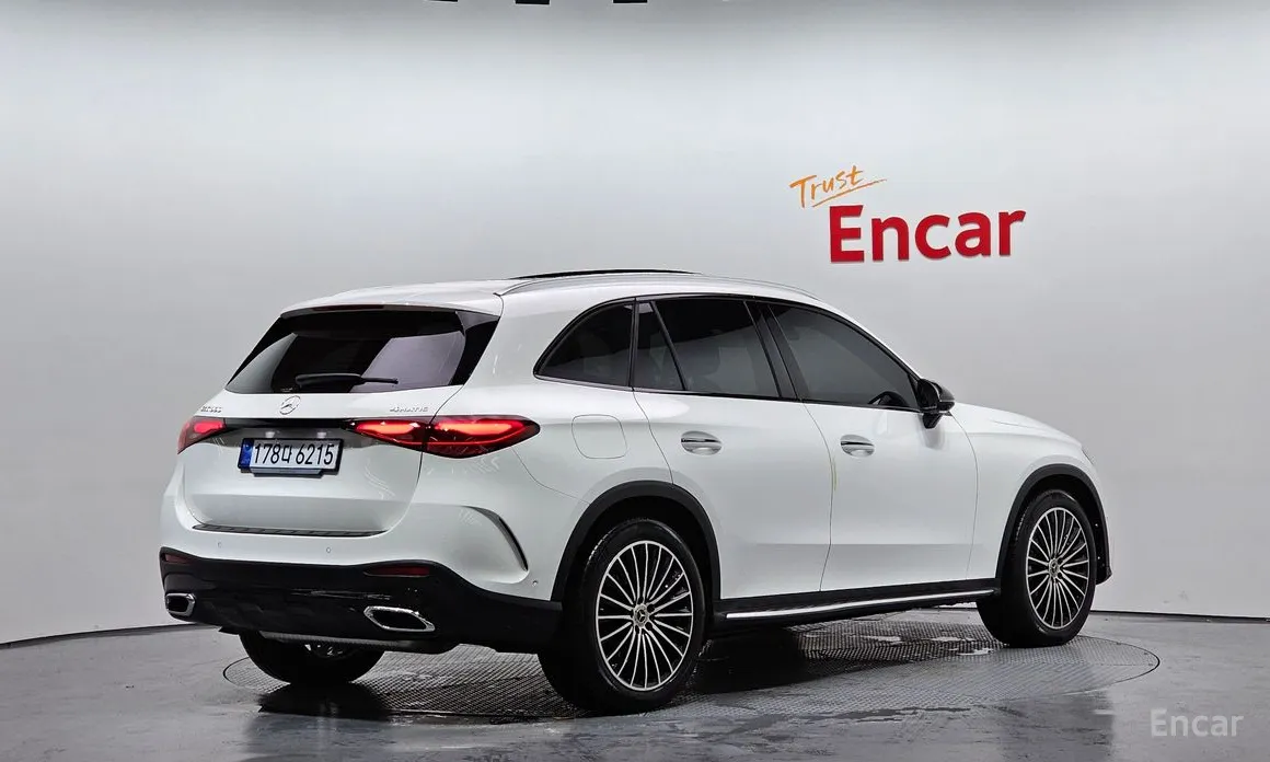 Mercedes-Benz GLC-Class 2023 GLC300 4MATIC AMG Line