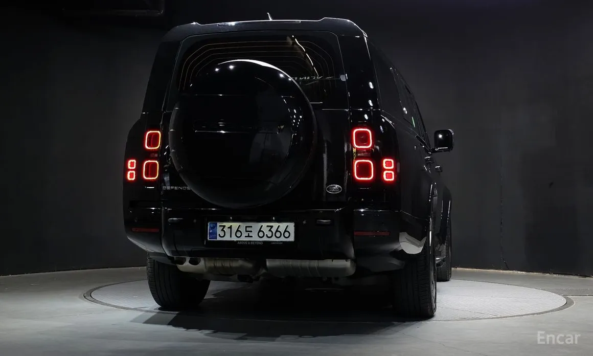 Land Rover Defender 2020 130 D300 X-Dynamic HSE