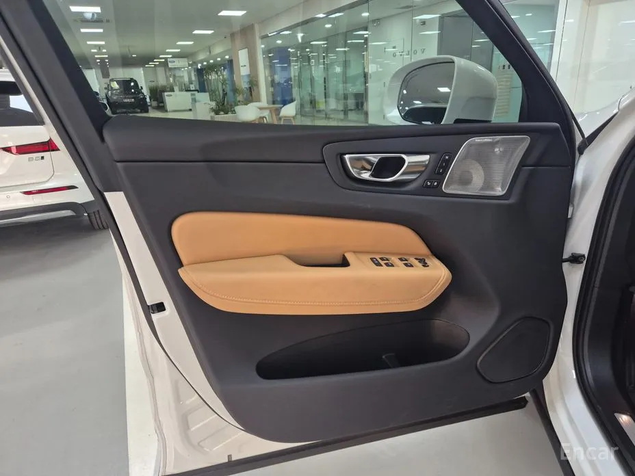 Volvo XC60 2017 T8 Ultimate Bright