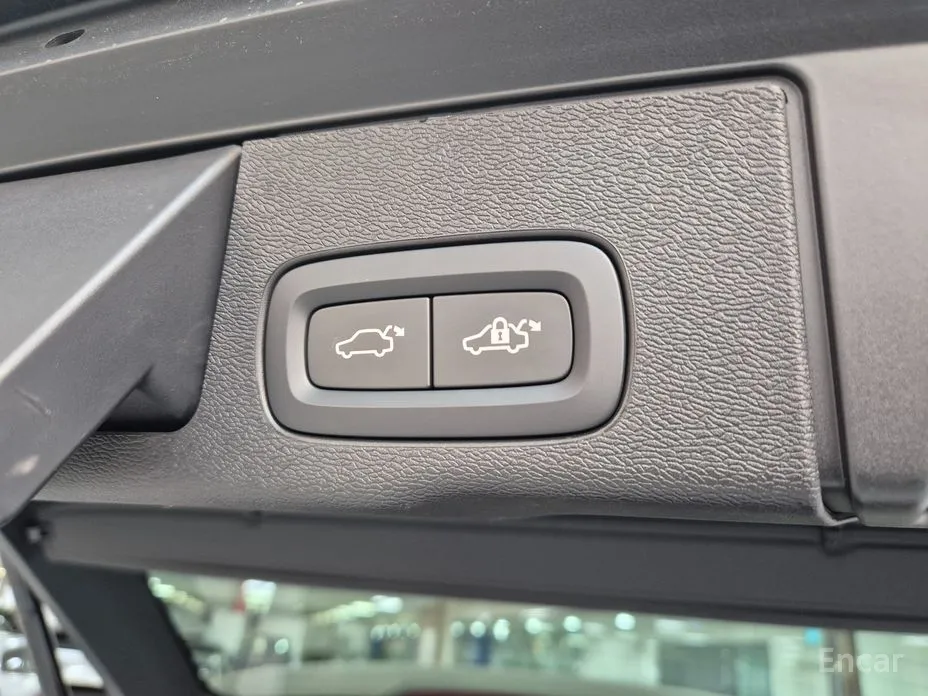 Volvo XC60 2017 T8 Ultimate Bright