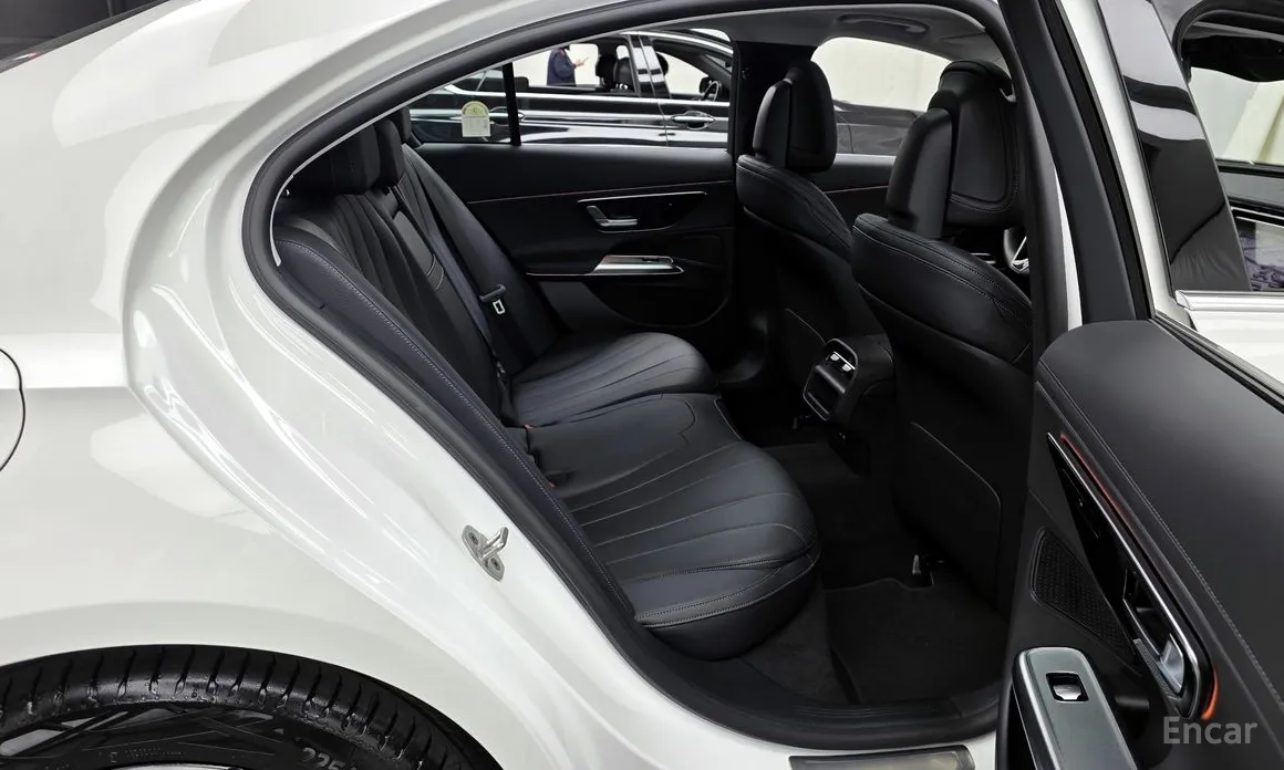 Mercedes-Benz E-Class 2024 E200 Avantgarde