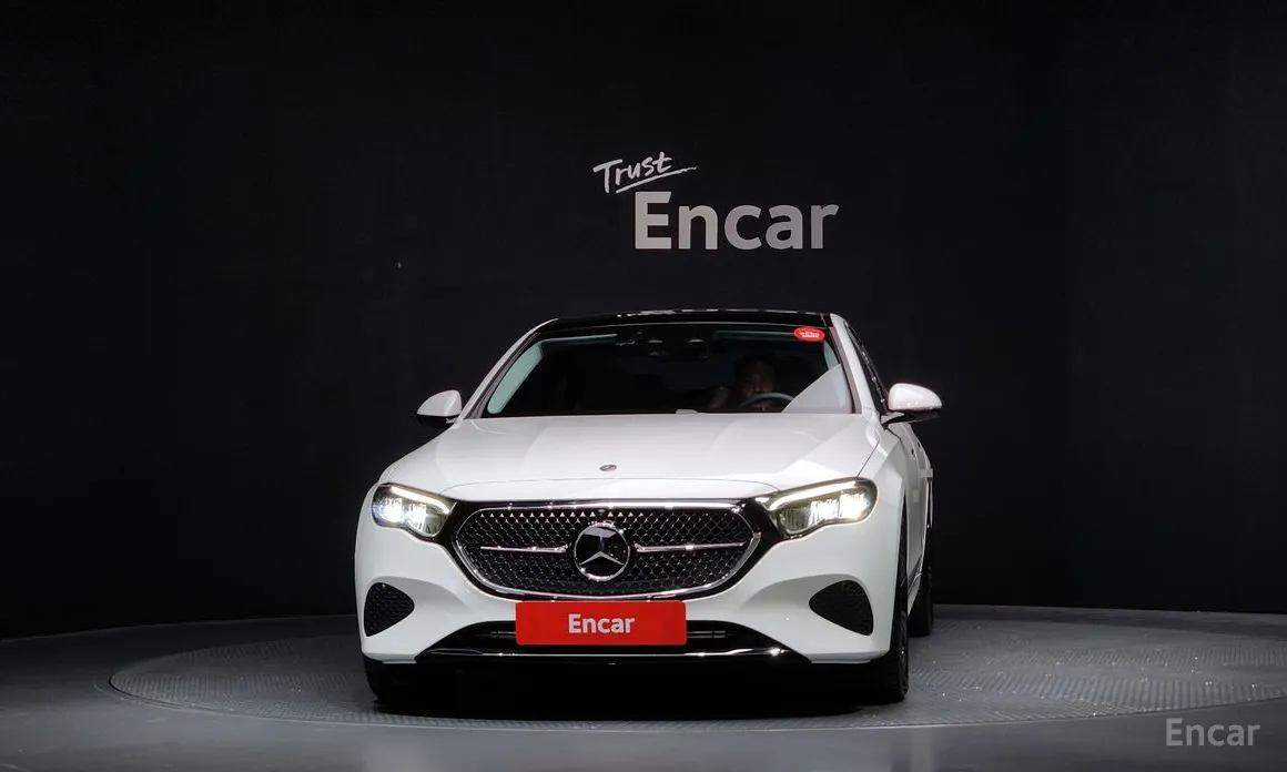 Mercedes-Benz E-Class 2024 E200 Avantgarde