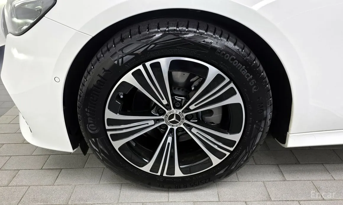 Mercedes-Benz E-Class 2024 E200 Avantgarde