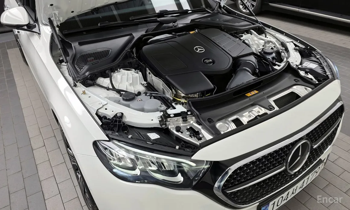 Mercedes-Benz E-Class 2024 E200 Avantgarde