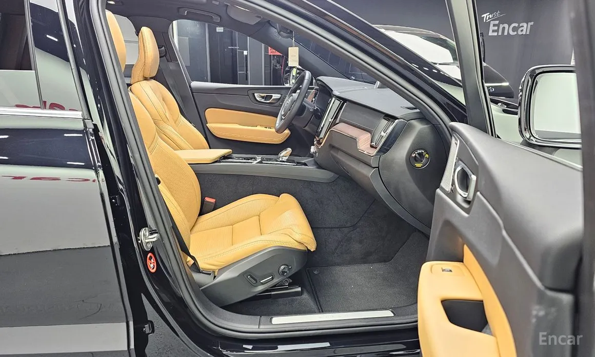 Volvo XC60 2017 B5 Ultra Bright