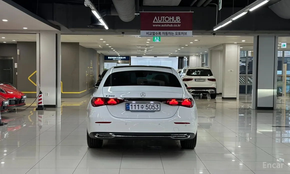 Mercedes-Benz E-Class 2024 E200 Avantgarde