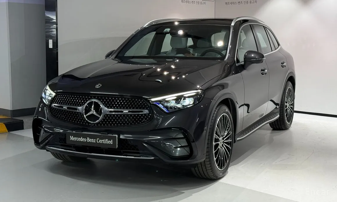 Mercedes-Benz GLC-Class 2023 GLC300 4MATIC AMG Line