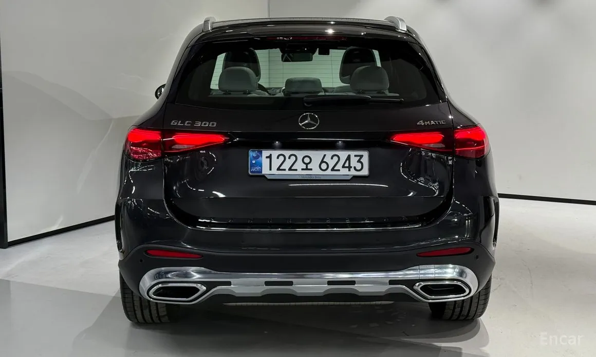 Mercedes-Benz GLC-Class 2023 GLC300 4MATIC AMG Line