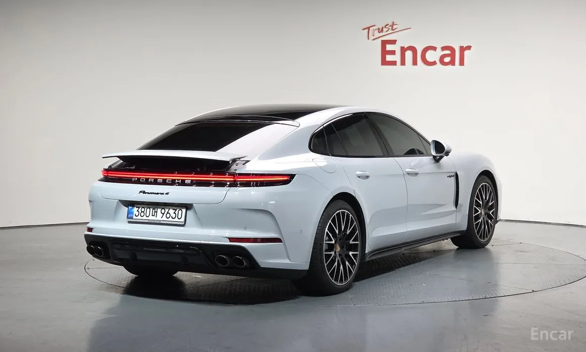 2024 Porsche Panamera