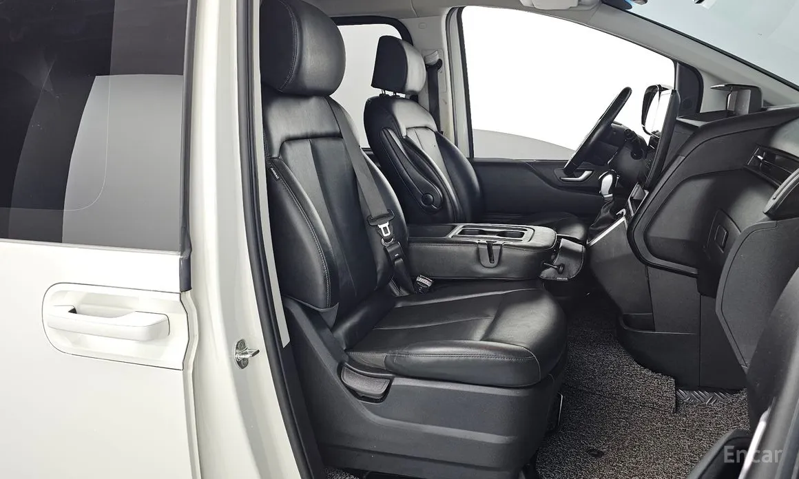 Hyundai Staria 2021 Tourer 9-Seater