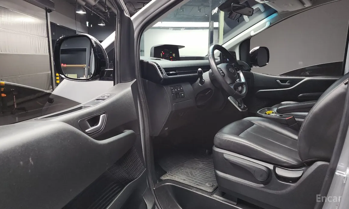 Hyundai Staria 2021 Cargo 5-Seater