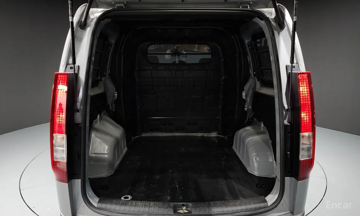 Hyundai Staria 2021 Cargo 5-Seater