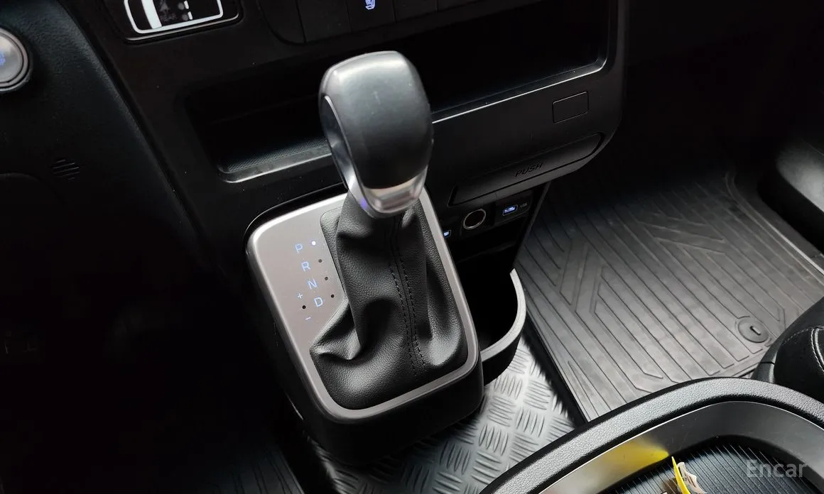 Hyundai Staria 2021 Cargo 5-Seater