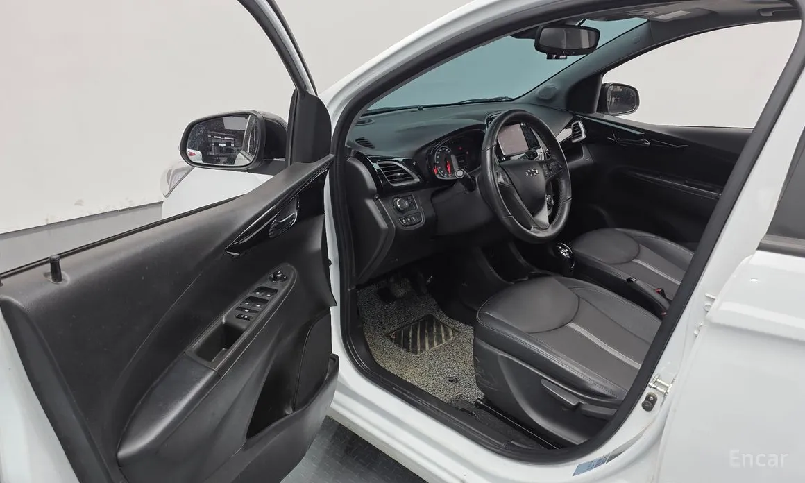 Chevrolet Spark 2018 Red Pick Edition