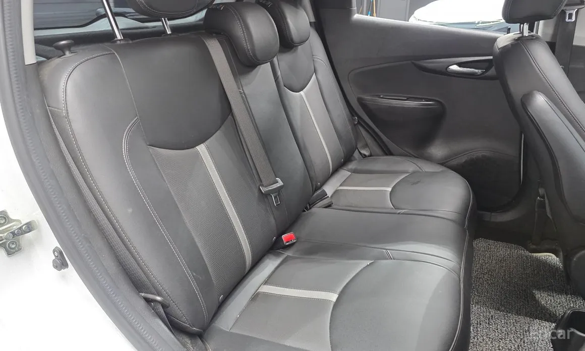 Chevrolet Spark 2018 Red Pick Edition