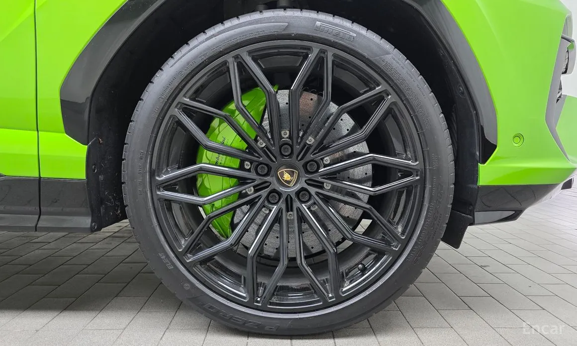 Lamborghini Urus 2018 4.0 V8 SE